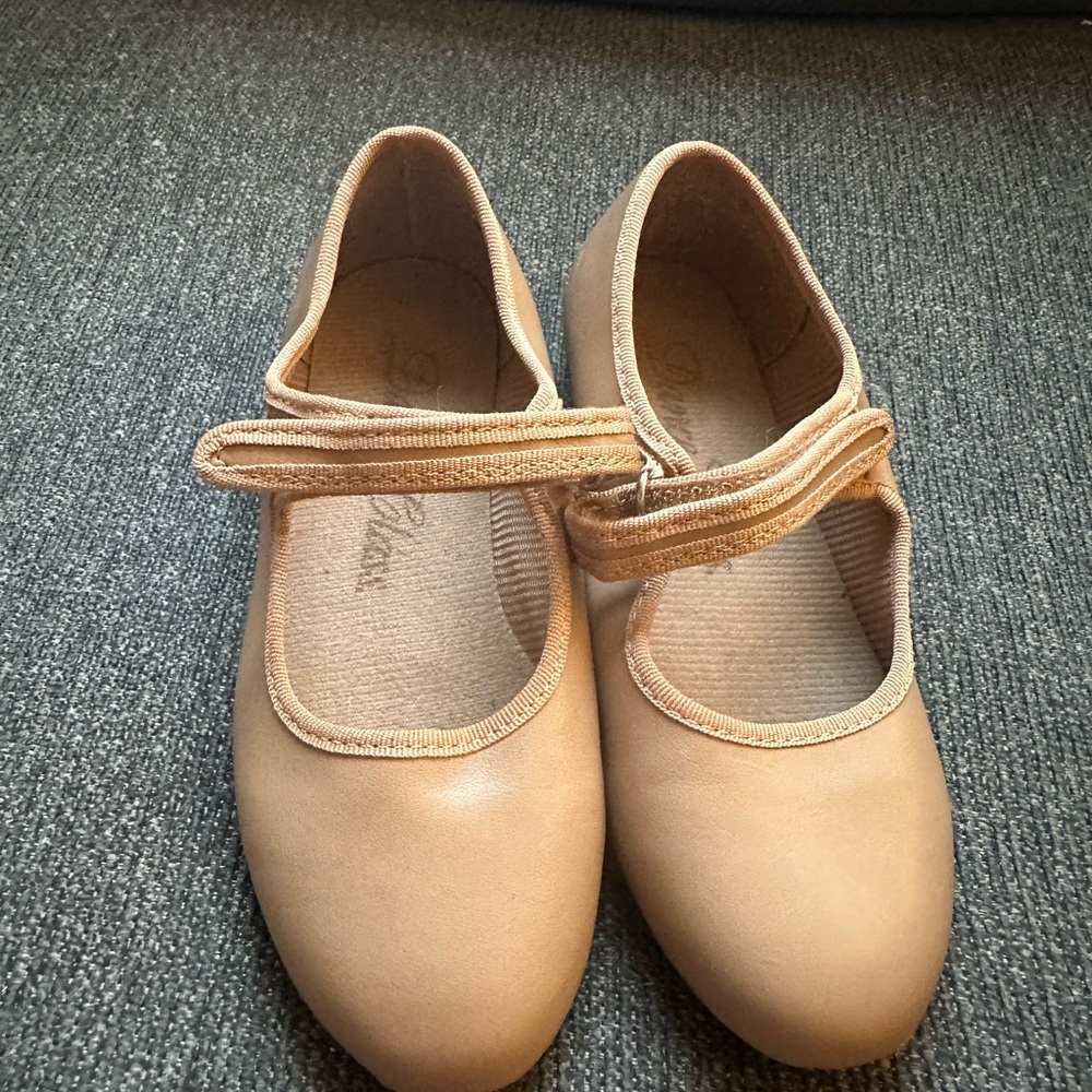 Dance Class brown camel tap shoes size 12